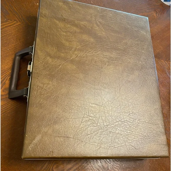 Vintage brown coin collectors briefcase - Picture 6 of 6